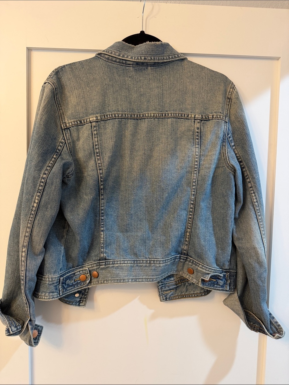 GAP 1969 Light Blue Women's Denim Jacket - Classic Jean Trucker - Picture 6 of 9